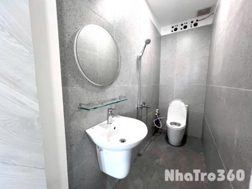 Cho thuê căn hộ ban công, Q10, mới 100% || ngay Lý Thường Kiệt || gần SVĐ Phú Thọ, Bệnh viện chợ Rẫy, ĐH Y Dược