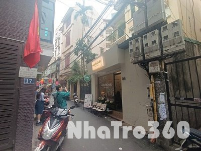 Cho thuê tầng 1 nhà căn góc mặt ngõ siêu sầm uất phố Xuân Thuỷ, Cầu Giấy