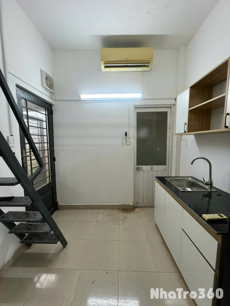 CĂN HỘ DUPLEX GIÁ RẺ CHO HSSV NGAY ĐẠI HỌC LUẬT Q4