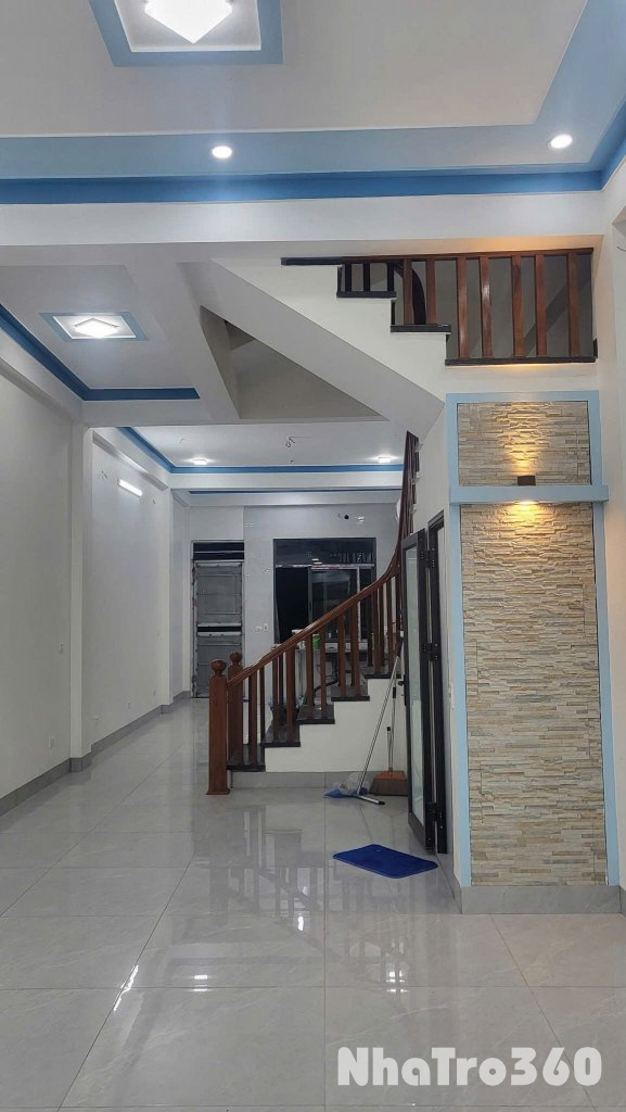 CHO THUÊ NHÀ 3 TẦNG MẶT ĐƯỜNG LỚN – TRUNG TÂM TRẠNG, SÓC SƠN