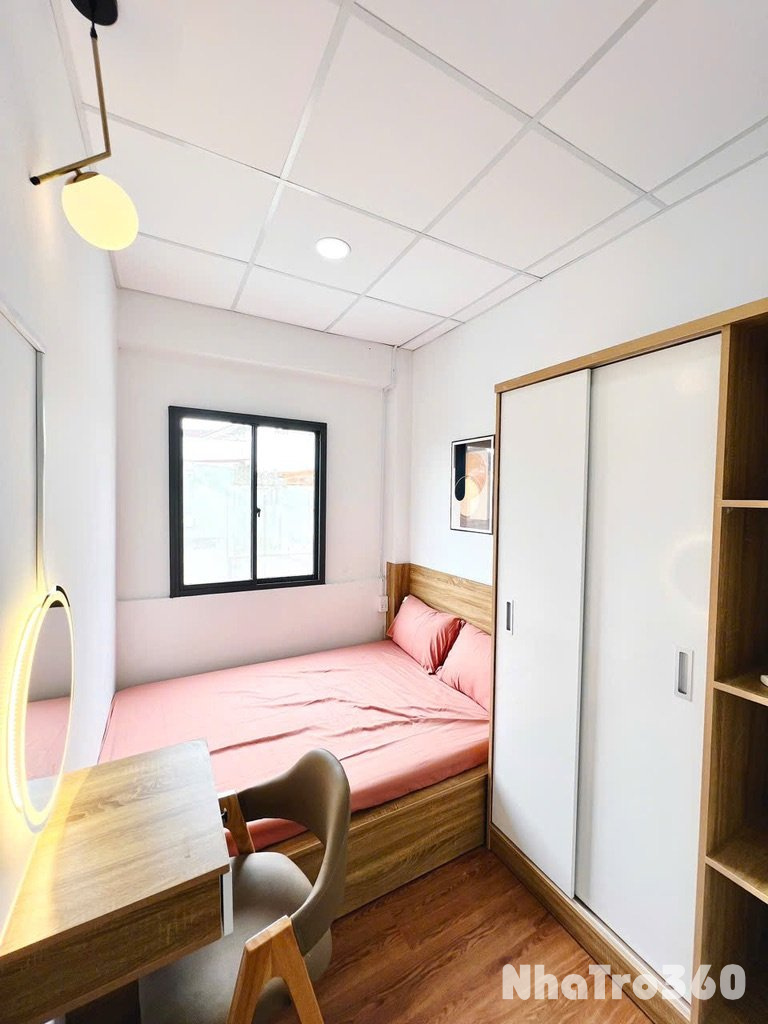 Căn hộ 2PN full nội thất cửa sổ Quận 10