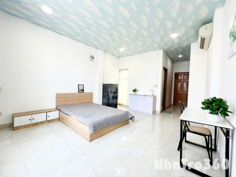 Căn hộ quận 4, rộng 30m2, ngay chợ 200 Xóm Chiếu,