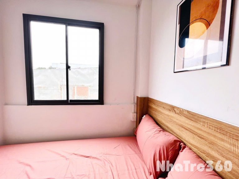 Căn hộ 2PN full nội thất cửa sổ Quận 10