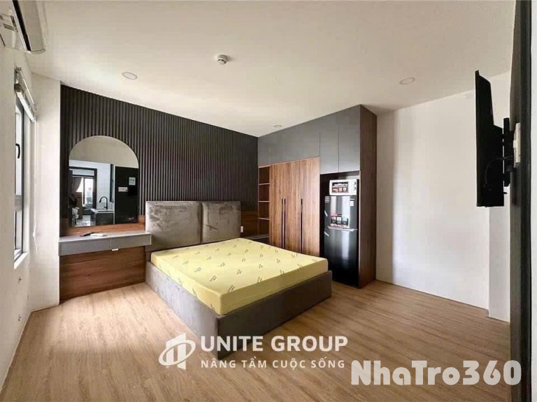 Căn hộ tách bếp full nội thất cửa sổ thoáng  Quận 5