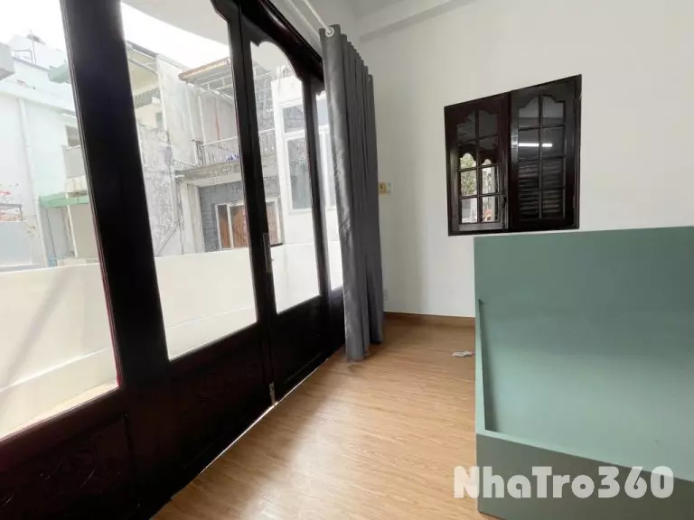 Căn hộ full nội thất mới 100% Lý Thái Tổ Quận 10