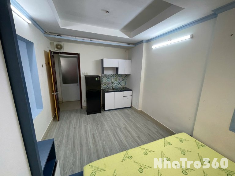 CĂN HỘ CÓ CỬA SỔ FULL NỘI THẤT QUẬN 1