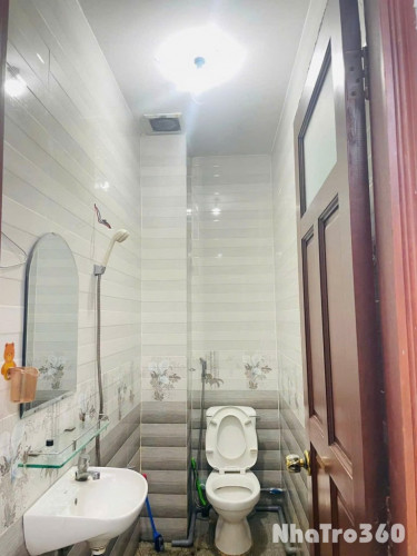 CĂN HỘ STUDIO BAN CÔNG RỘNG RÃI SIÊU MỚI NGAY TRUNG TÂM Q10