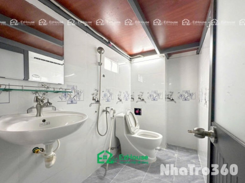 Nội thất cơ bản, gác cao, rộng, tự do