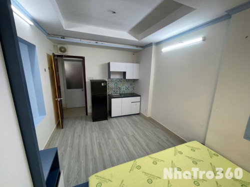 CĂN HỘ CÓ CỬA SỔ FULL NỘI THẤT QUẬN 1