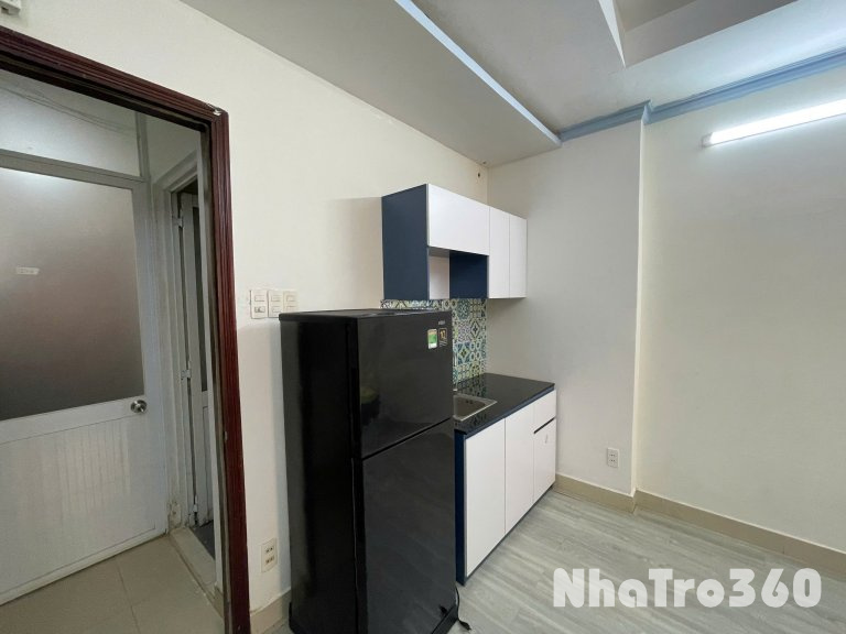 CĂN HỘ CÓ CỬA SỔ FULL NỘI THẤT QUẬN 1