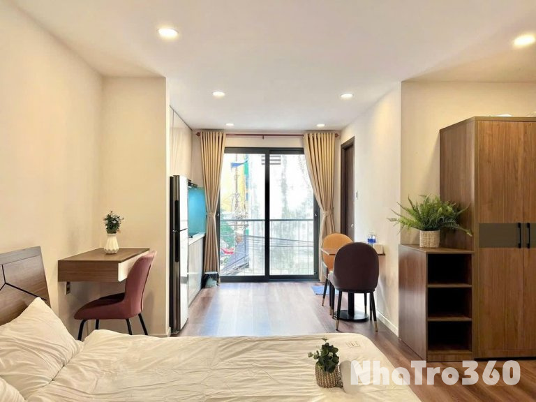 Căn Hộ Studio Cửa Sổ Lớn Full Nội Thất Tại Quận 1