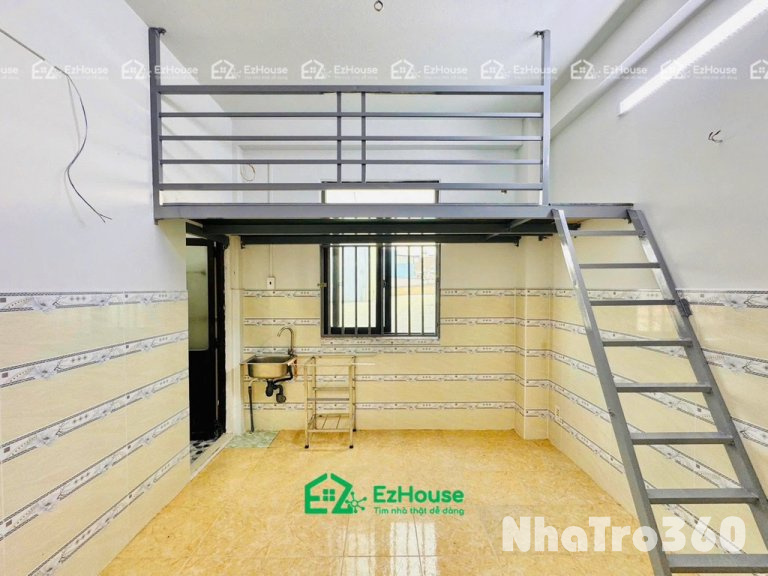 Phòng thoáng mát, không nội thất, quận 6