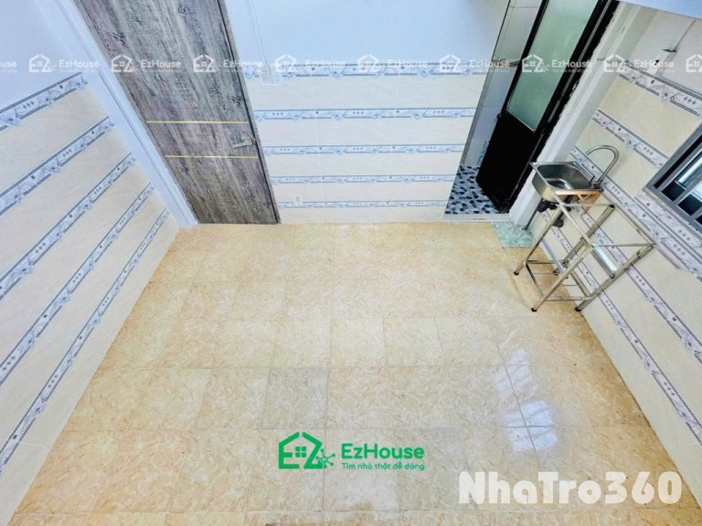 Phòng thoáng mát, không nội thất, quận 6