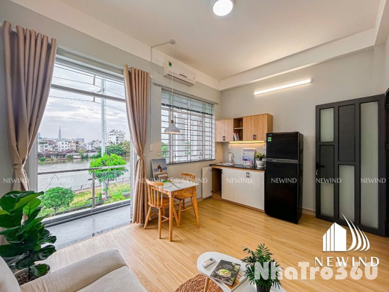 Căn hộ 2PN ban công Trần Xuân Soạn Quận 7
