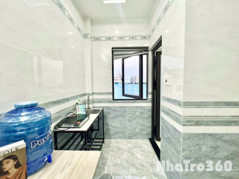 Full nội thất, cửa sổ, thang máy, giá rẻ