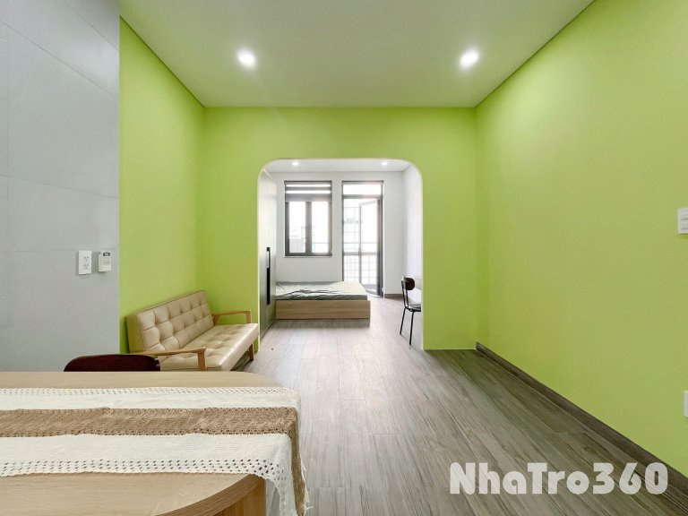 Cho thuê căn hộ ban công, Q10 || đường Lý Thường Kiệt || gần Sân Vận Động Phú Thọ, ĐH Bách Khoa, Coopmart