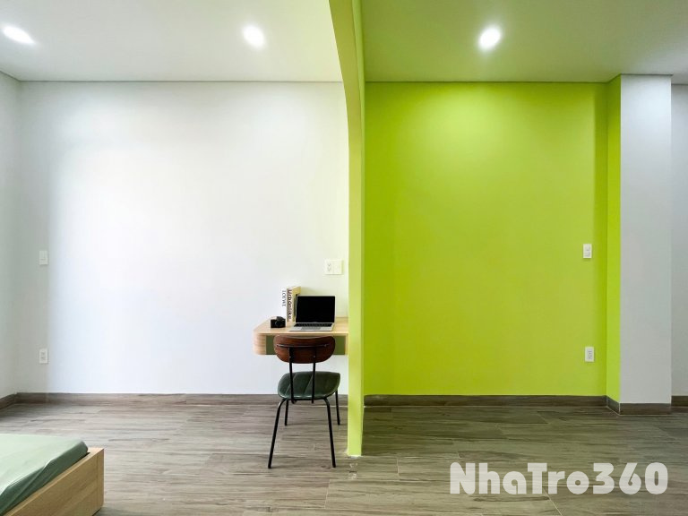 Cho thuê căn hộ ban công, Q10 || đường Lý Thường Kiệt || gần Sân Vận Động Phú Thọ, ĐH Bách Khoa, Coopmart