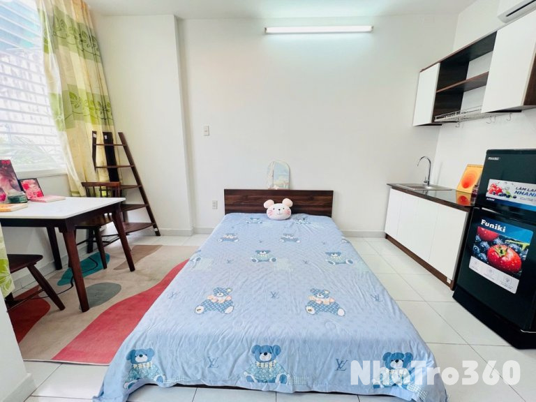 Cho thuê căn hộ DV Q4