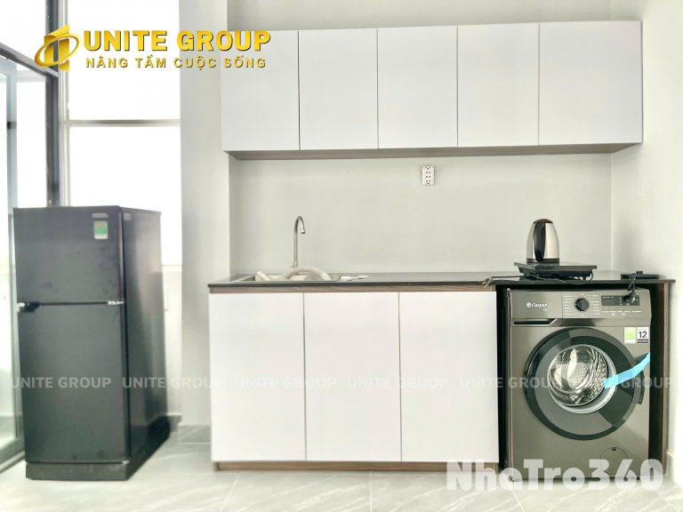 PHÒNG TÁCH BẾP CAO CẤP BAN CÔNG THOÁNG MÁT NGAY TRUNG TÂM QUẬN 1