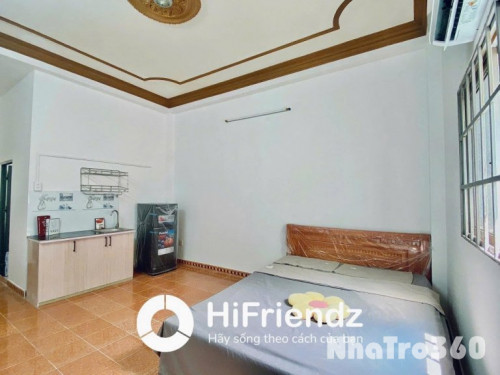 Phòng full nội thất, cửa sổ, rộng, giá rẻ