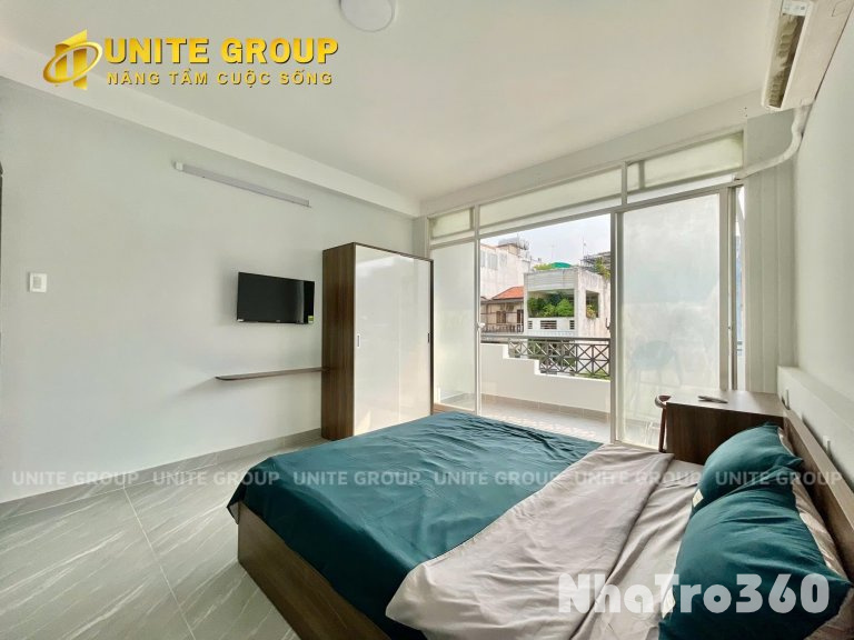 PHÒNG TÁCH BẾP CAO CẤP BAN CÔNG THOÁNG MÁT NGAY TRUNG TÂM QUẬN 1