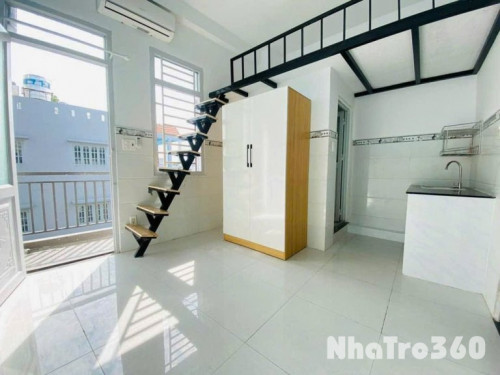 Phòng Duplex mới tinh có ban công lấy ánh sáng