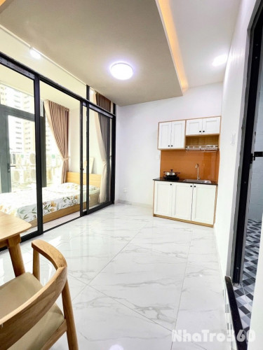 Căn hộ view 2mặt kính, ban công rộng như penthouse