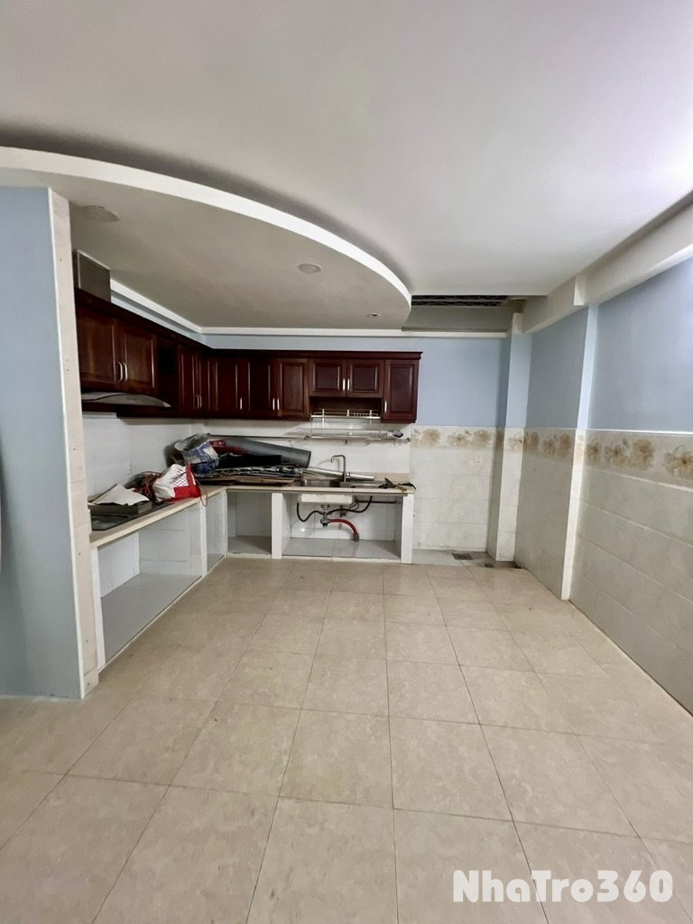 Thuê nhà nguyên căn Nguyễn Văn Công