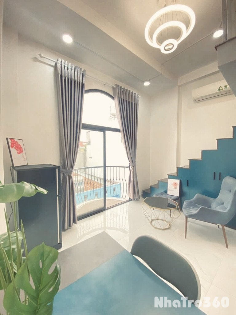 Căn hộ Duplex có ban công vòm đón ánh sáng