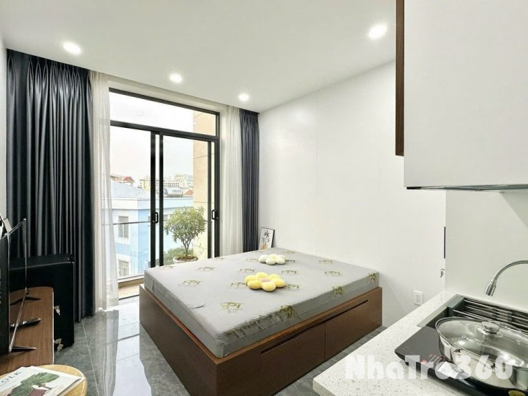 Studio chanh xả có ban công view kính 30m2
