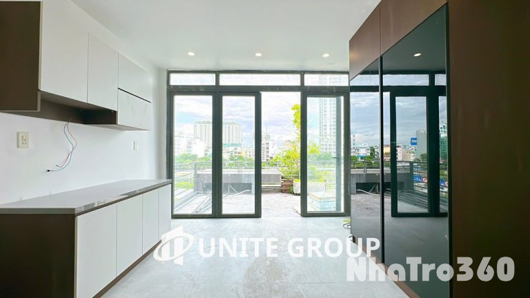 Căn Hộ Ban Công, Full Nội Thất, Ngay Hầm Thủ Thêm