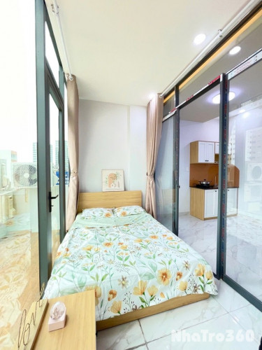 Căn hộ view 2mặt kính, ban công rộng như penthouse