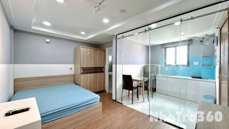 CĂN HỘ FULL NỘI THẤT NGAY TRUNG TÂM QUẬN 10 GẦN CÔNG TRƯỜNG DÂN CHỦ