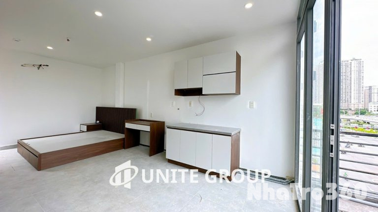 Căn Hộ Ban Công, Full Nội Thất, Ngay Hầm Thủ Thêm