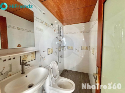 Có gác, Full nội thất, thang máy, hầm xe rộng