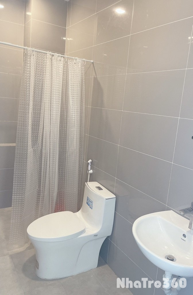 Phòng 30m2 lầu 1 có ban công