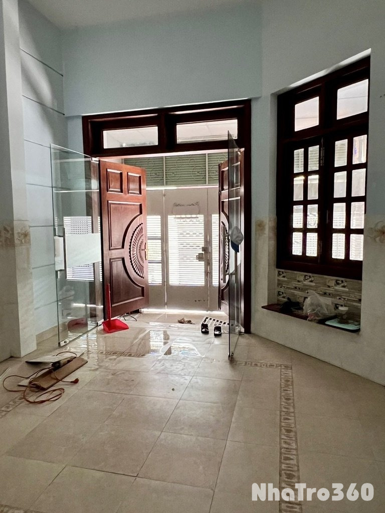 Thuê nhà nguyên căn Nguyễn Văn Công