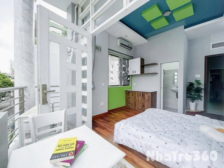 Căn hộ siêu xinh cho GenZ có ban công thoáng mát