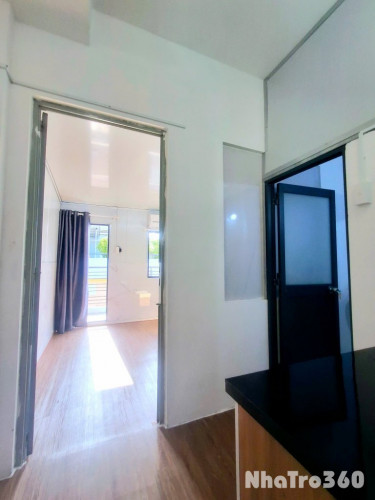 Cho thuê căn hộ Studio tách bếp, ban công, giá rẻ Q10 gần ĐH Kinh tế UEH