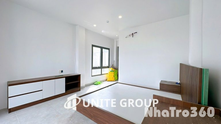 Căn Hộ Ban Công, Full Nội Thất, Ngay Hầm Thủ Thêm