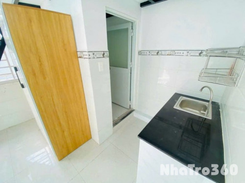 Phòng Duplex mới tinh có ban công lấy ánh sáng
