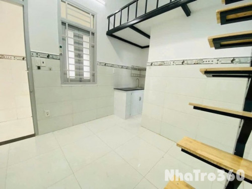 Phòng Duplex mới tinh có ban công lấy ánh sáng