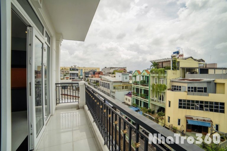 Căn hộ 45m2 với ban công rộng rãi