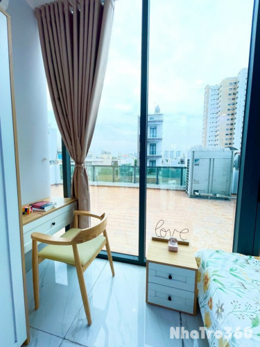 Căn hộ view 2mặt kính, ban công rộng như penthouse