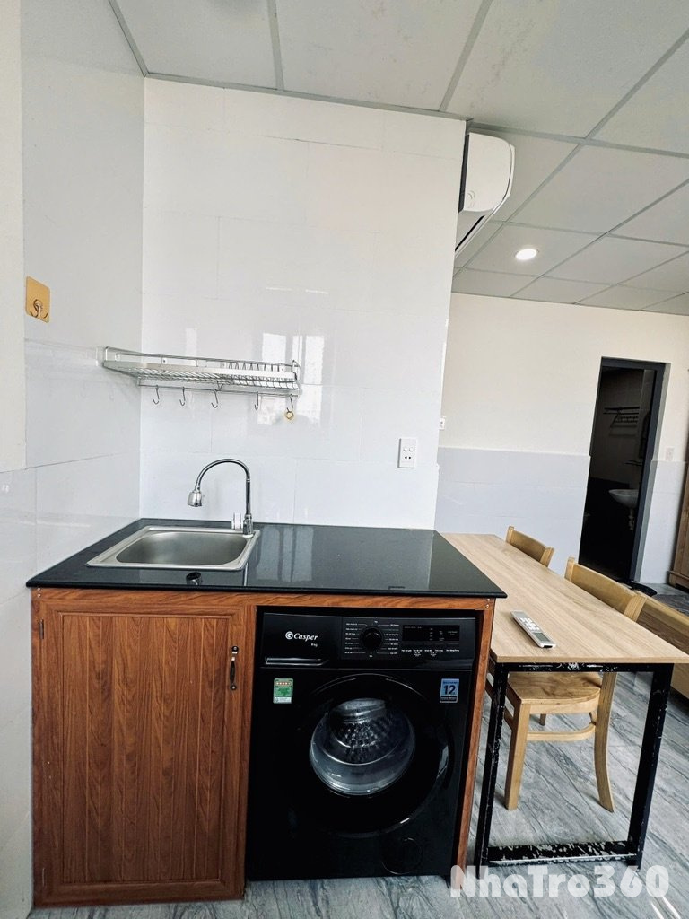Căn hộ studio view máy bay có máy giặt riêng