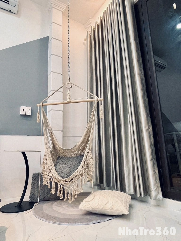 Cho thuê studio 35m2 tách bếp có ban công rộng