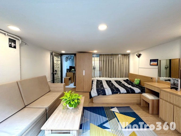 Căn hộ 2PN nằm ngay trên CỘNG HOÀ