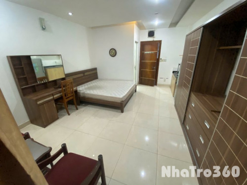 Cho thuê căn hộ Q1 || đường Phó Đức Chính || gần Chợ Bến Thành, cầu Calmette, Takashimaya