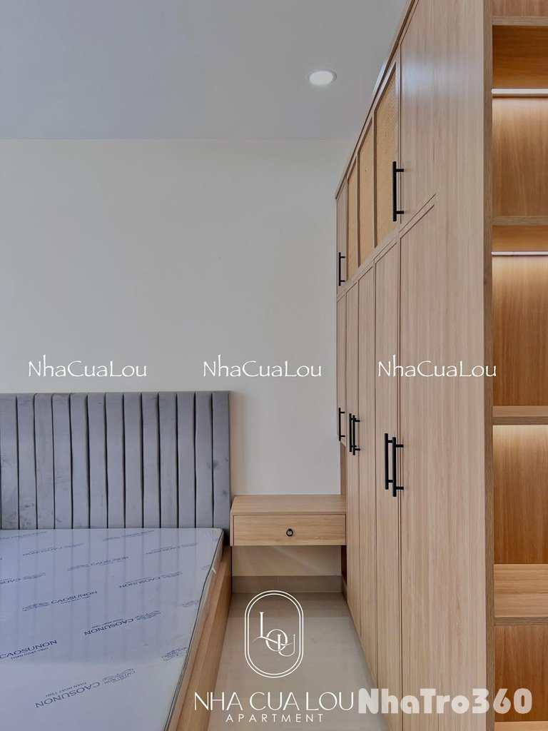 Căn Hộ 1 Phòng Ngủ Ban Công Ngay Trung Tâm Q1