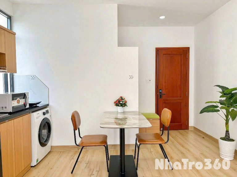 CĂN HỘ 40M2 CÓ BAN CÔNG FULL NT NGAY SÂN BAY TSN